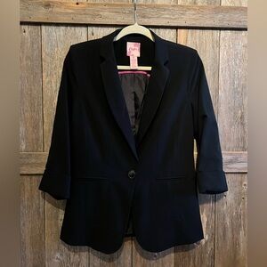 Woman’s one button blazer
